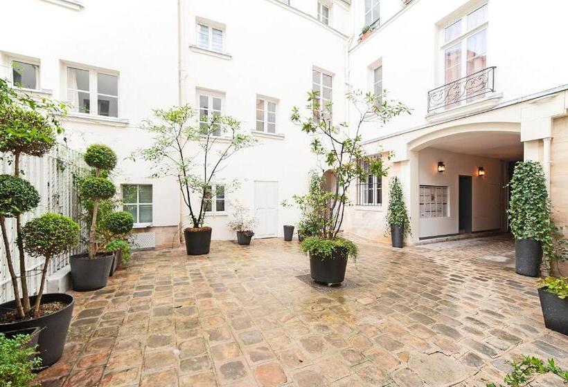 اتاق استاندارد, Pavillon Marais