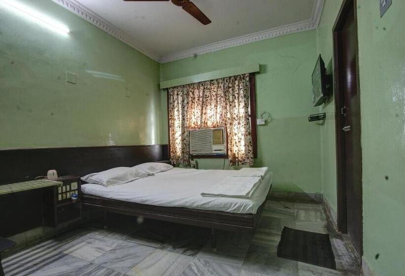 三人经典房间, Spot On Hotel Anandha