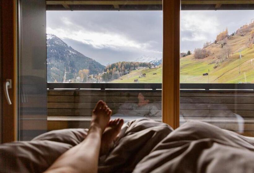 سوئیت جونیور با چشم‌انداز کوهستان, Haus Am Fang