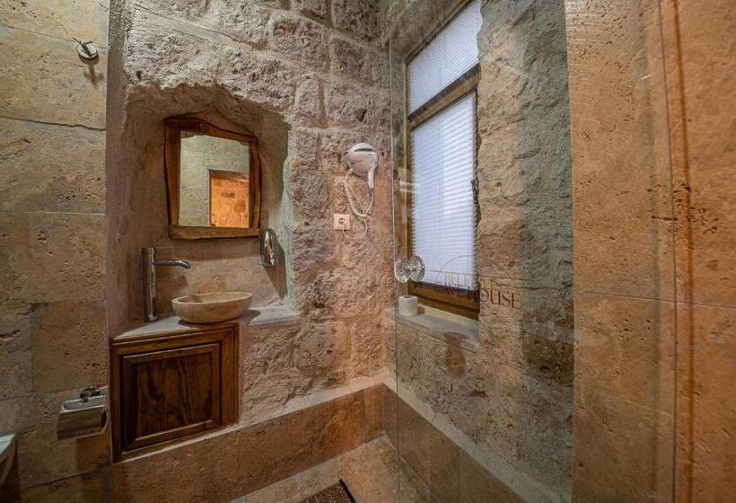 Номер Стандарт, Belenus Cave House