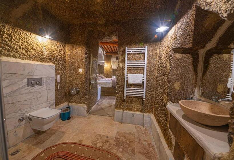 Люкс с Бассейном, Belenus Cave House