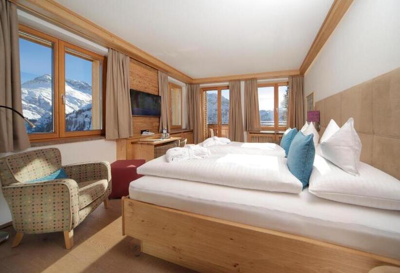 اتاق لوکس, Burgwald   Ski In & Ski Out