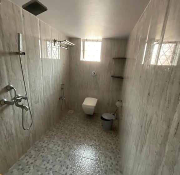 اتاق لوکس, Jason Guest House