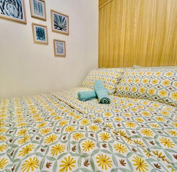 شقة غرفة نوم واحدة مزودة بشُرفة, Shore Residences   1 Bedroom Condo Unit