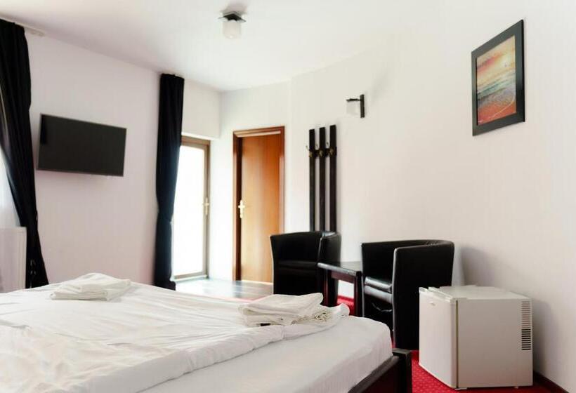 Номер Deluxe Кровать Кинг, Complex Turistic Max International