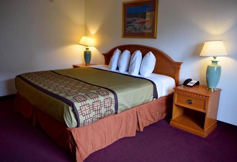 Номер Стандарт, Snelling Motel