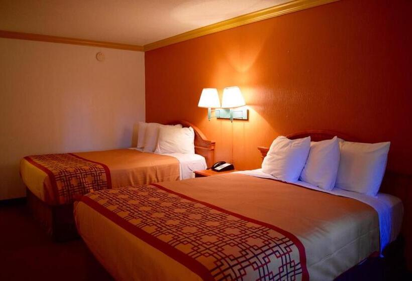 Номер Стандарт, Snelling Motel