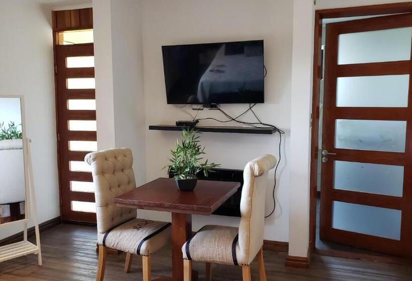 Suite with lake view, Borde Luz Hotel Boutique