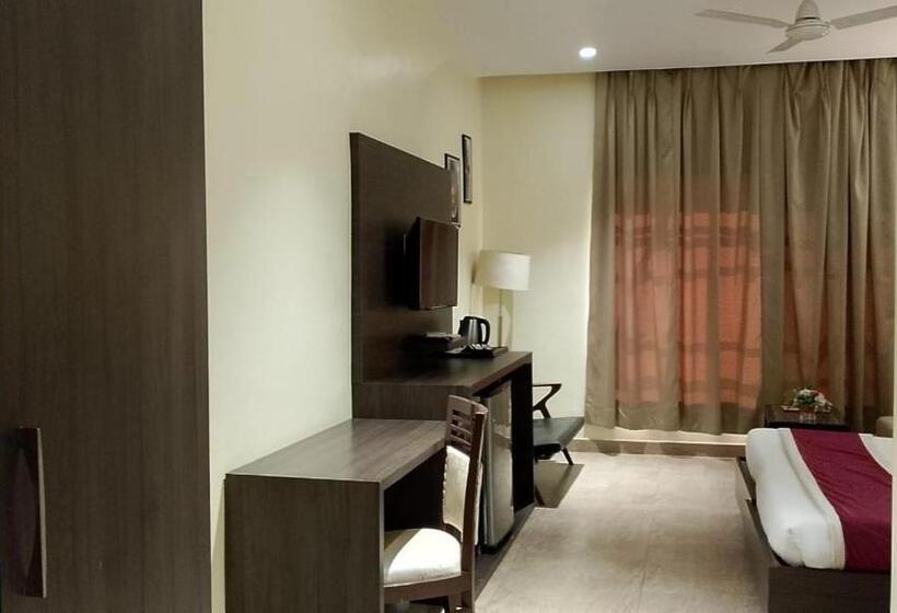 Номер Deluxe, Veena Regency