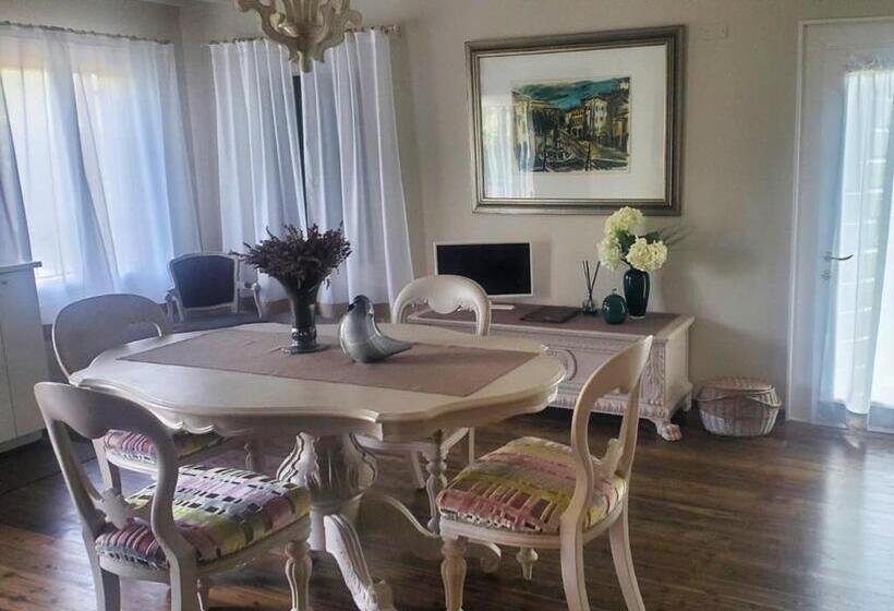 Трехместный Номер Стандарт с Балконом, I Torretti Locazione Turistica, Ristorante, Lounge Bar