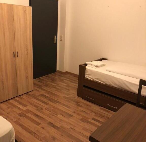 اتاق استاندارد با سرویس بهداشتی مشترک, Hostel Casa Andalucia