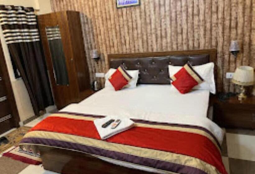 Номер Deluxe, Kings Banaras , Varanasi