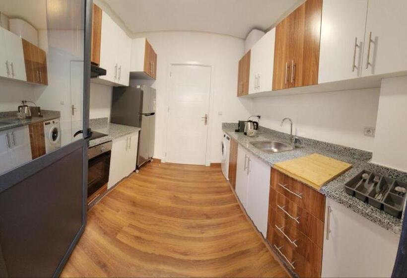 Apartamento 2 Dormitórios, Abm House