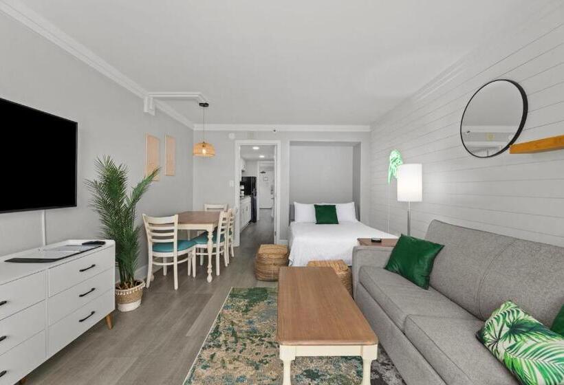 Семейный Номер Вид на Море, Ocean Front Luxury Grand Cayman Restort, 10 Pools, Hot Tubs, Lazy River, Water Park, 2 Onsite Restau