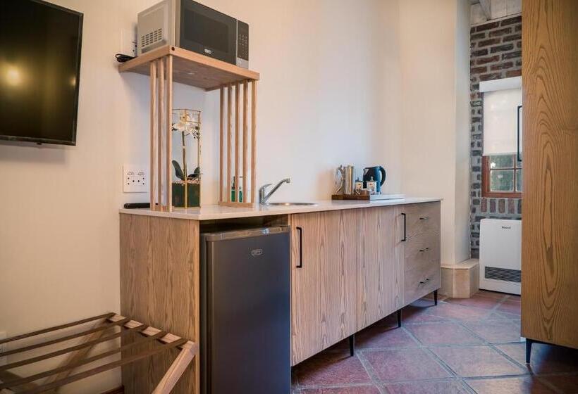 استودیوی لوکس, The Lofts @ Maple Square