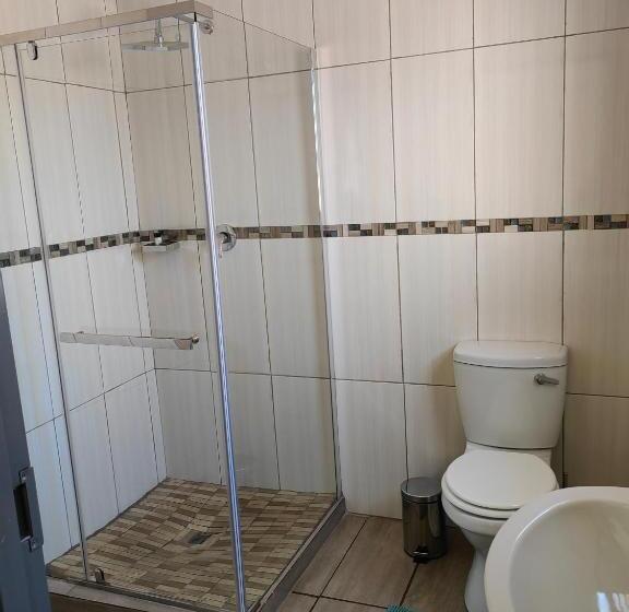 Номер Стандарт, Back Of The Moon Guesthouse