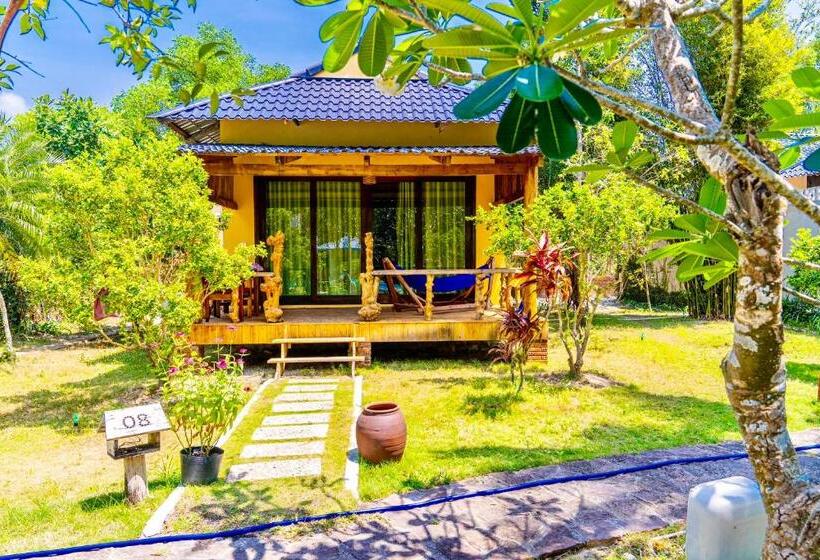 ویلای استاندارد با چشم‌انداز باغ, Dugong Resort Phu Quoc
