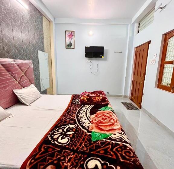 Family Suite, Trilok Residency   Dashashwamedh Varanasi