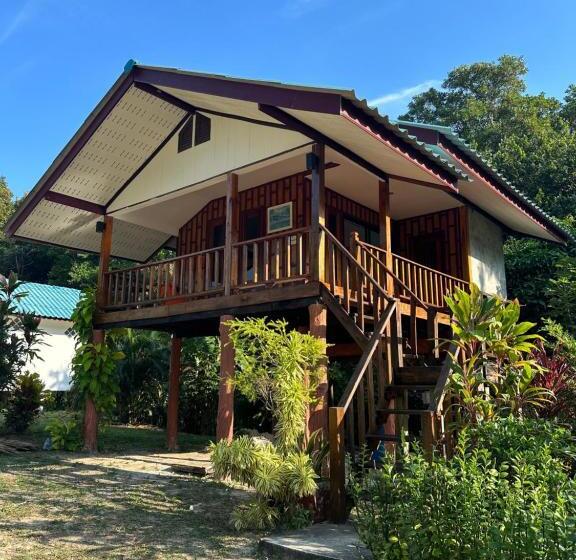 بانگلوی استاندارد با چشم‌انداز دریا, Spiral Resort