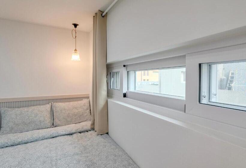 استودیوی لوکس, Harmony Stay