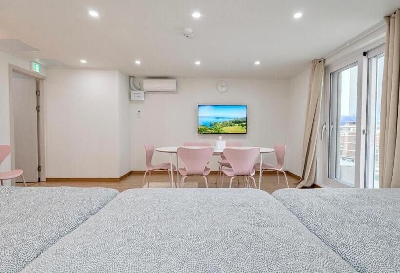 استودیو استاندارد با تراس, Harmony Stay
