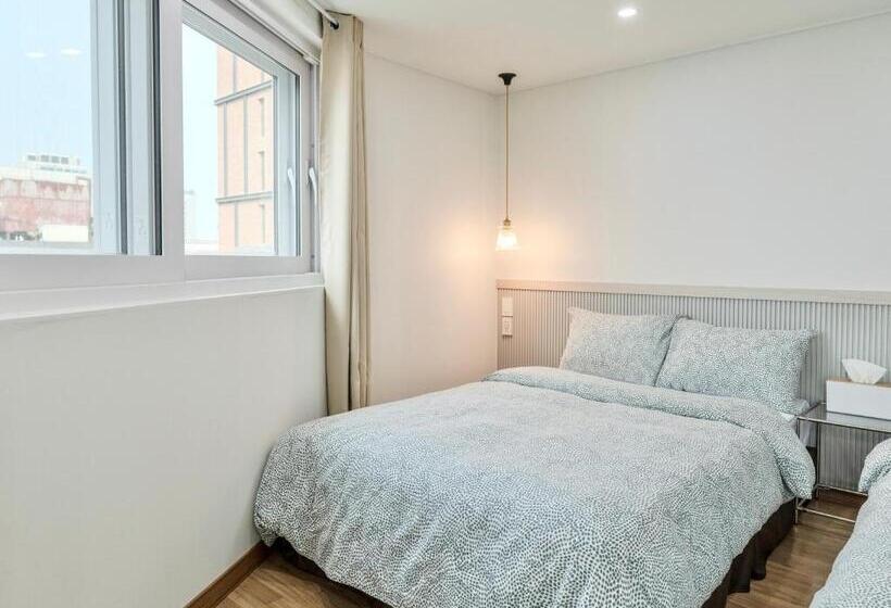 استودیو استاندارد با بالکن, Harmony Stay