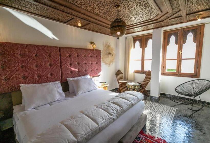 اتاق لوکس با چشم‌انداز استخر, Darif S Riad & Spa