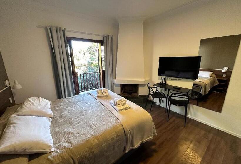 דירה בת חדר שינה 1 עם מרפסת, Cama Queen Com Arrumação Diária