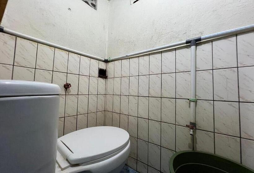 Номер Стандарт, Oyo 93429 Pondok Surya