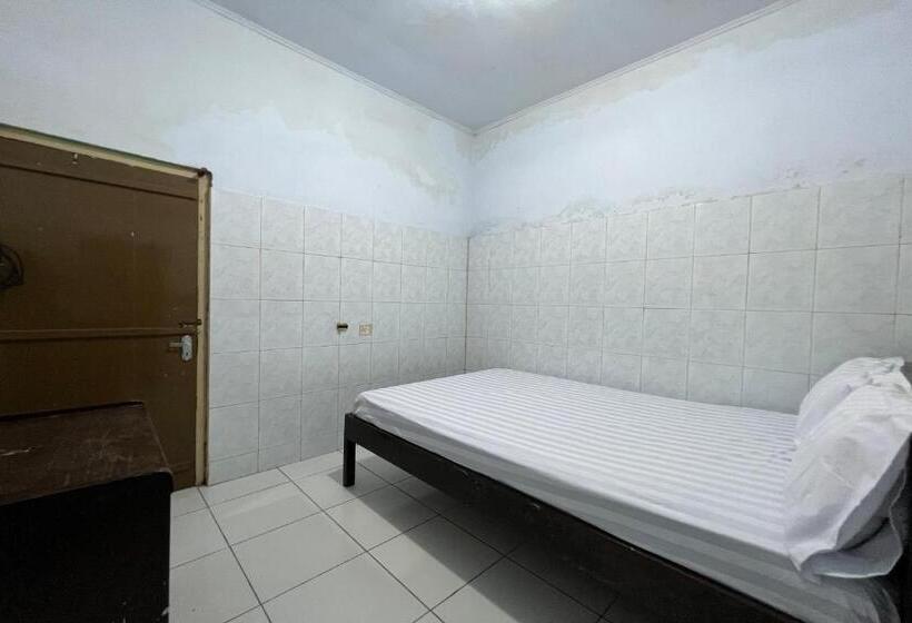 Номер Стандарт, Oyo 93429 Pondok Surya