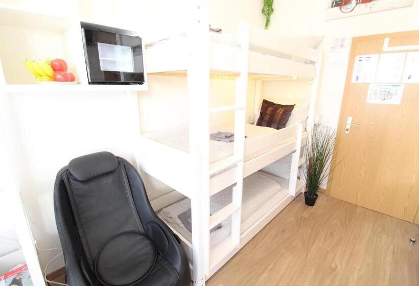 Quarto Familiar, Ulm Zentrum   Komplettes Zimmer, Hochbett, Android Tv & Eigenem Bad   Perfekt Für Familien & Gruppen