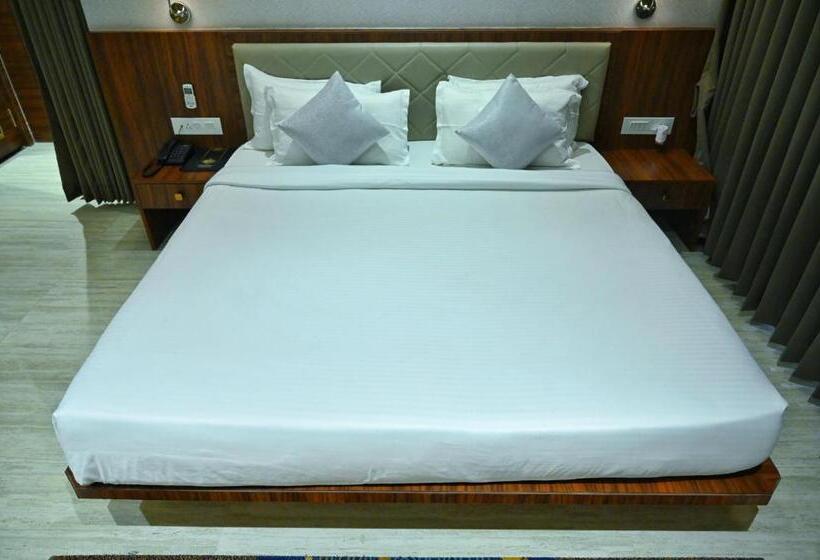 Номер Deluxe, The One Hotel Nashik