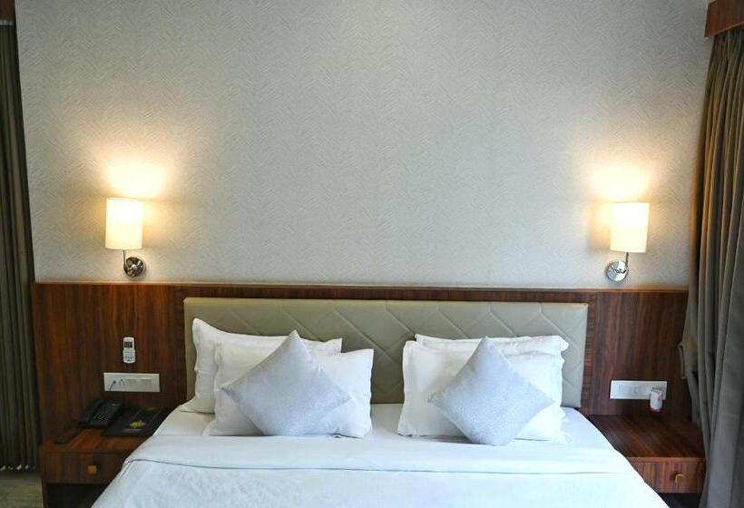 Номер Deluxe, The One Hotel Nashik