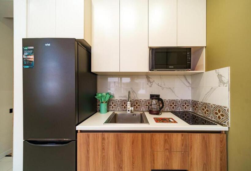 Семейный Номер Вид на Сад, Motives Inn Dilijan