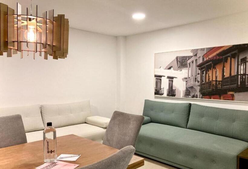 اتاق لوکس, Minarete By Wynwood House