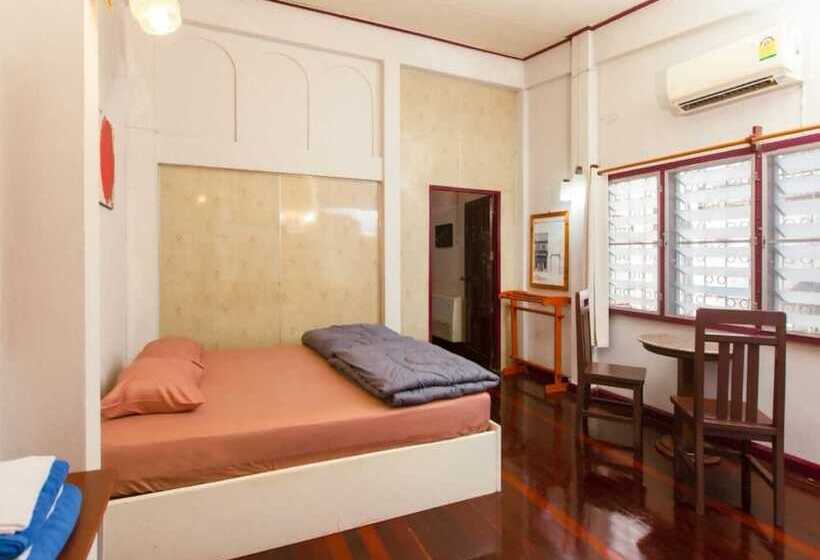 스탠다드 룸, Baan Kong Hostel