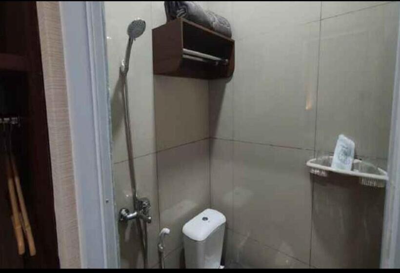 Habitació Deluxe, J&l Inn Semarang