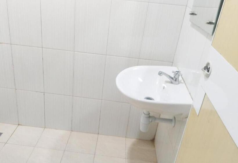 豪华房间, Reddoorz Near Living Plaza Palembang