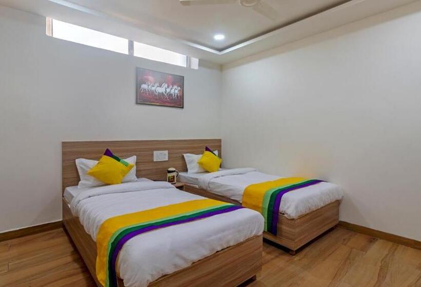 标准间, Itsy Hotels Krishna Residency, Govardhan Chauraha