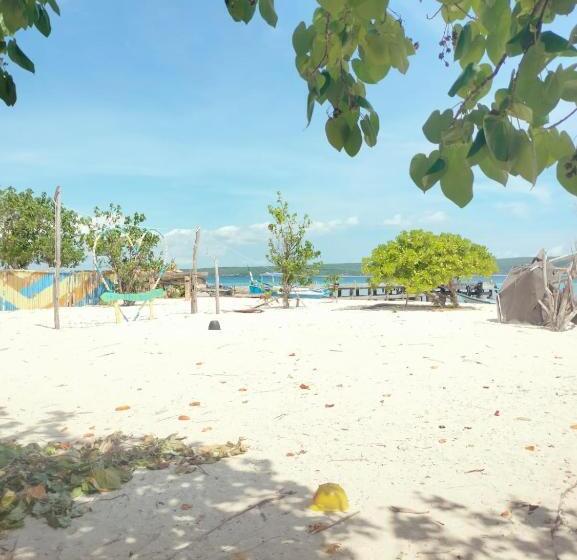 اتاق استاندارد سه نفره, Ocean Holiday Liukang