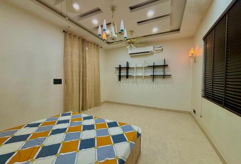 Номер Стандарт, Gurgaon Farmhouseparty Birthday Party