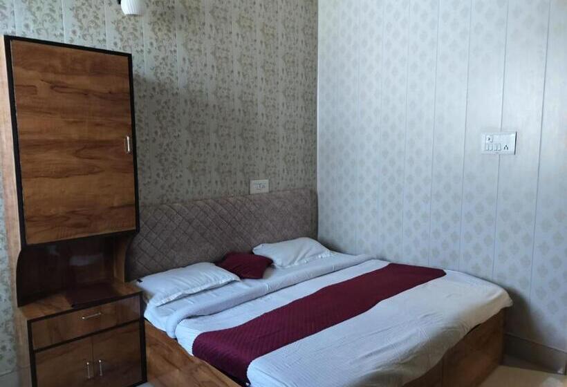 标准间, Eagle Nest Guest House