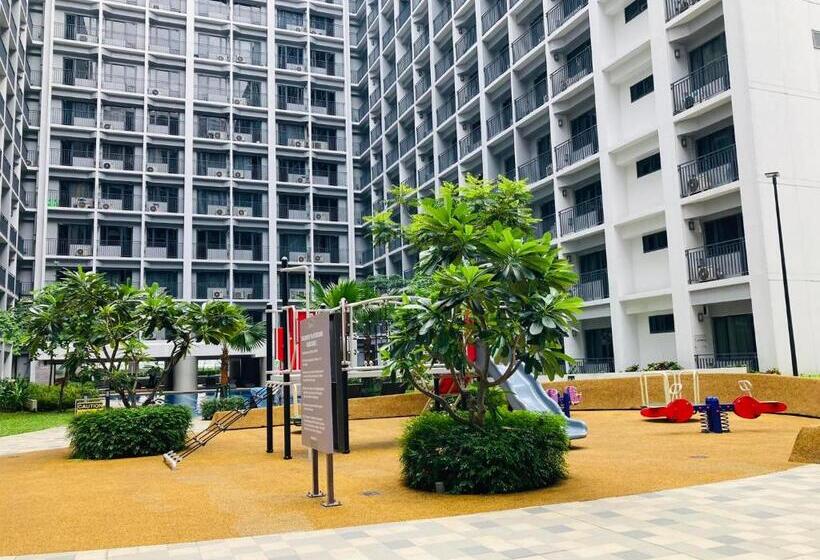 バルコニー付きデラックスルーム, Shore Residences Moa Dynastel Staycation
