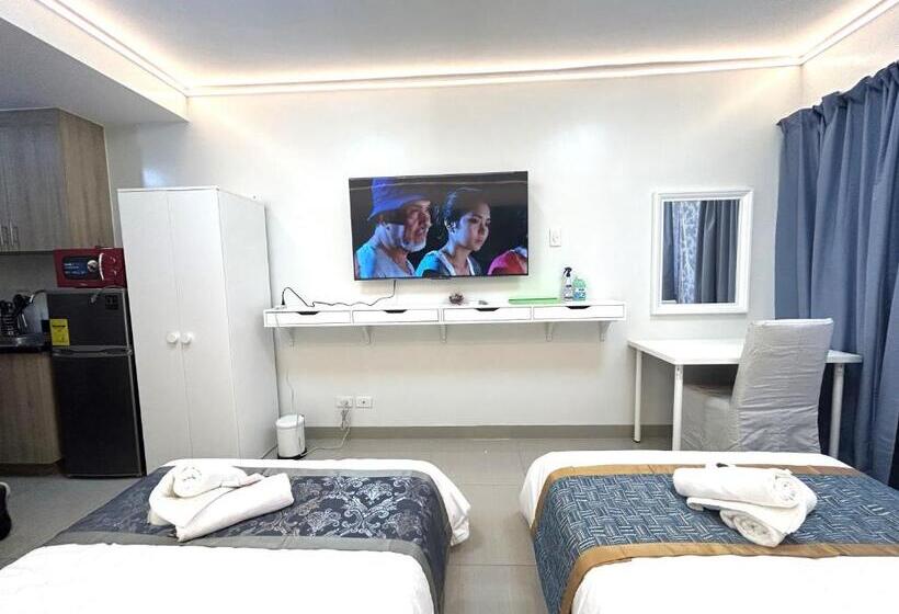 バルコニー付きデラックスルーム, Shore Residences Moa Dynastel Staycation