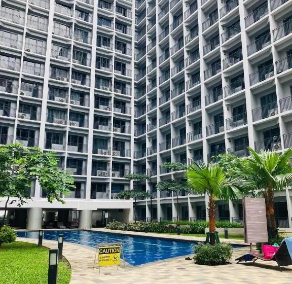 バルコニー付きデラックスルーム, Shore Residences Moa Dynastel Staycation
