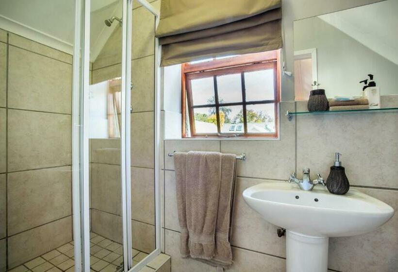 Номер Стандарт Трехместный, 88 Baron Van Reede Guesthouse