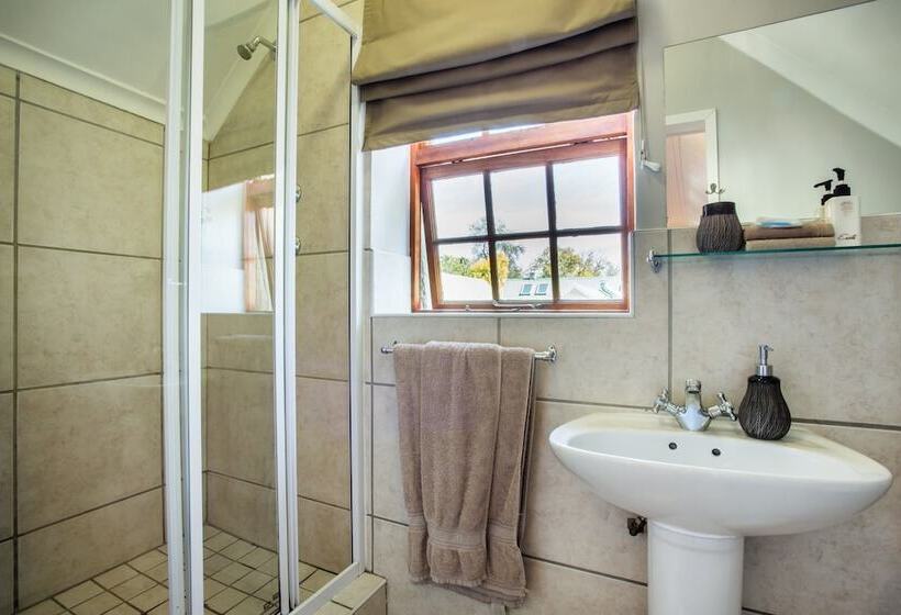 Номер Стандарт Трехместный, 88 Baron Van Reede Guesthouse