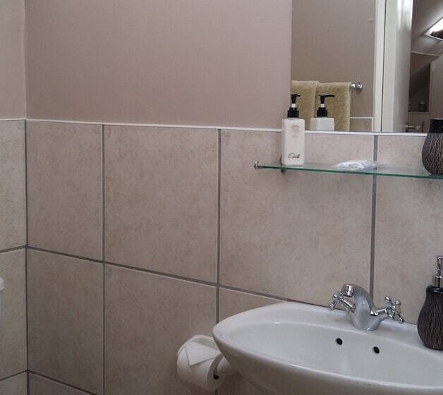 Номер Стандарт, 88 Baron Van Reede Guesthouse