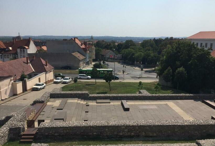 Номер Стандарт Трехместный, City Hotel Agoston