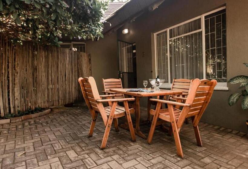 Семейный Номер, Selati 103 Guest Cottages